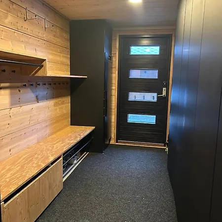 Parkkipaikalla Upealla Alueella Cassa Laurassa Rovaniemellae Apartment