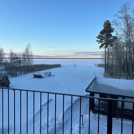 Parkkipaikalla Upealla Alueella Cassa Laurassa Rovaniemellae Apartment